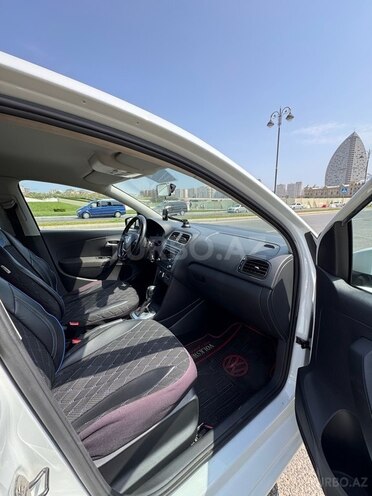 Volkswagen Polo 2019, 62,892 km - 1.6 l - Bakı
