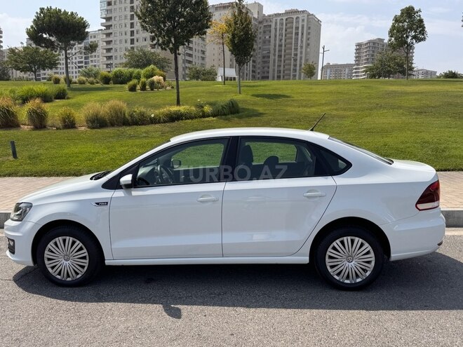 Volkswagen Polo 2019, 62,892 km - 1.6 l - Bakı