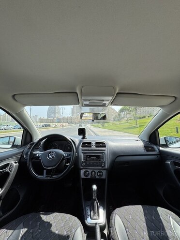 Volkswagen Polo 2019, 62,892 km - 1.6 l - Bakı