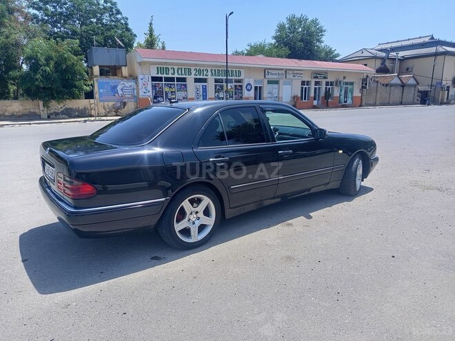 Mercedes E 240 1998, 385,799 km - 2.4 l - Sabirabad
