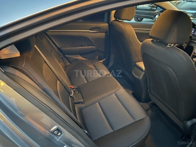 Hyundai Elantra 2018, 92,296 km - 2.0 л - Bakı