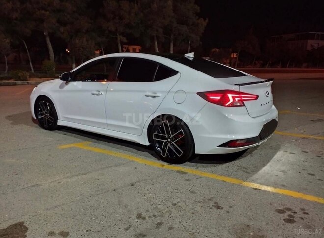 Hyundai Elantra 2019, 123,919 km - 1.6 l - Bakı