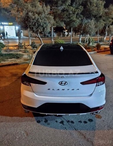 Hyundai Elantra 2019, 123,919 km - 1.6 l - Bakı