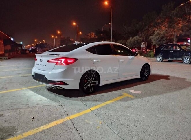 Hyundai Elantra 2019, 123,919 km - 1.6 l - Bakı