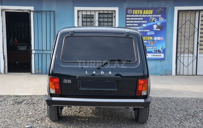 LADA (VAZ) Niva-6