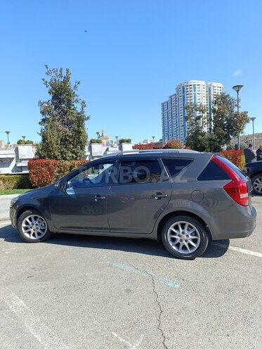 Kia Ceed 2010, 290,289 km - 1.6 л - Xırdalan