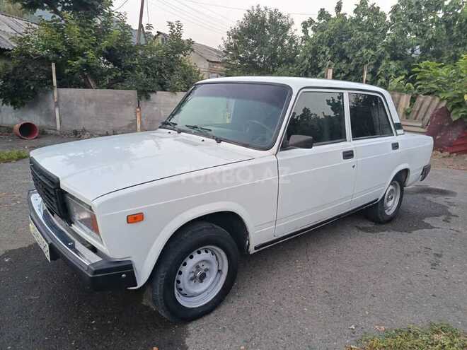 LADA (VAZ) 2107 2006, 17,767 km - 1.6 l - Qax