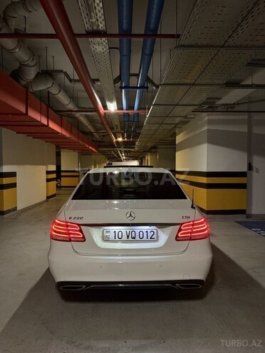 Mercedes E 220 d 2015, 144,000 km - 2.1 л - Bakı