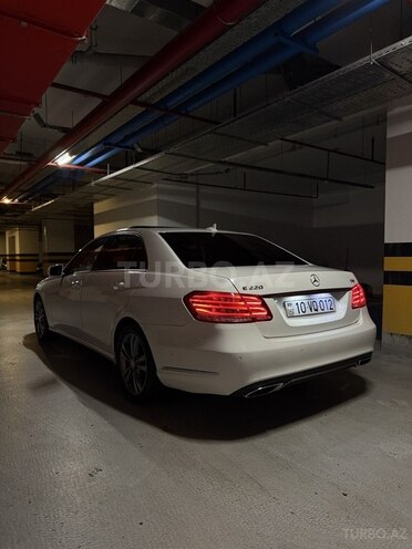 Mercedes E 220 d 2015, 144,000 km - 2.1 л - Bakı