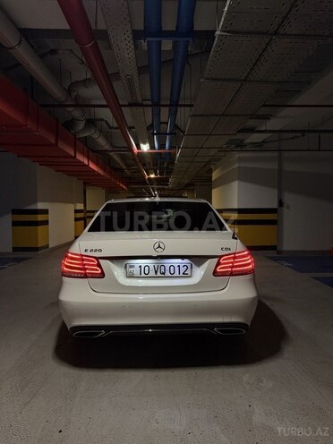 Mercedes E 220 d 2015, 144,000 km - 2.1 л - Bakı