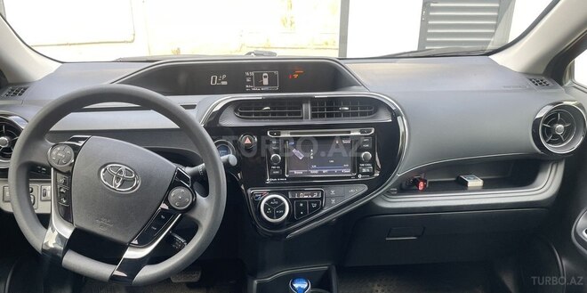 Toyota Prius C 2017, 54,718 km - 1.5 l - Bakı