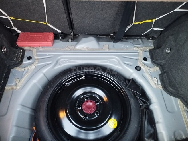 Toyota Auris 2008, 329,000 km - 1.4 l - Bakı