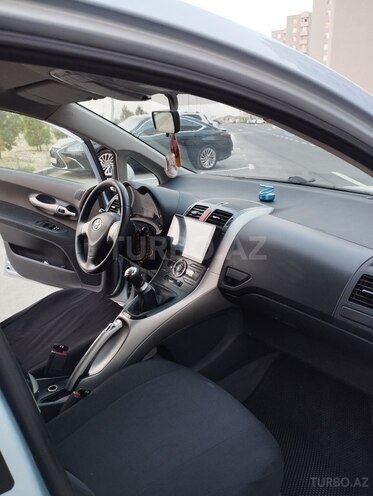 Toyota Auris 2008, 329,000 km - 1.4 l - Bakı