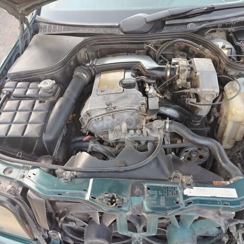 Mercedes C 180 1996, 250,000 km - 1.8 l - Qusar