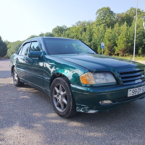 Mercedes C 180 1996, 250,000 km - 1.8 l - Qusar