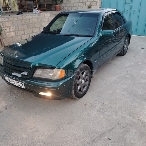 Mercedes C 180 1996, 250,000 km - 1.8 l - Qusar