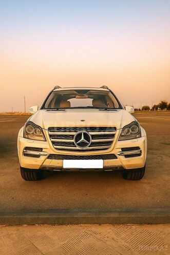 Mercedes GL 550 2009, 251,058 km - 5.5 l - Bakı