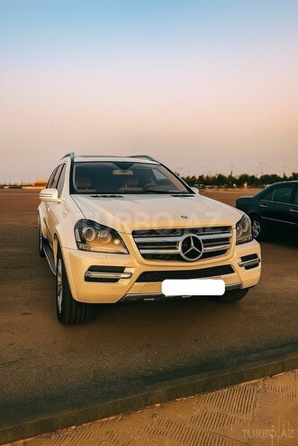 Mercedes GL 550 2009, 251,058 km - 5.5 l - Bakı