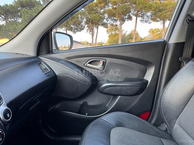 Hyundai ix35 2011, 245,000 km - 2.0 l - Bakı