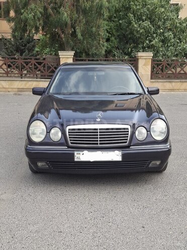 Mercedes E 220 d 1998, 262,000 km - 2.2 l - Bakı