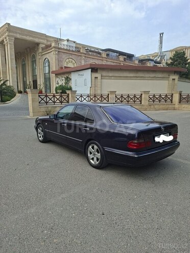 Mercedes E 220 d 1998, 262,000 km - 2.2 l - Bakı