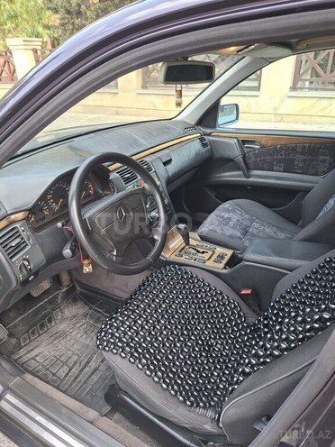 Mercedes E 220 d 1998, 262,000 km - 2.2 l - Bakı