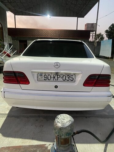 Mercedes E 220 d 1999, 311,701 km - 2.2 l - Şəmkir
