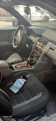 Mercedes E 220 d 1998, 652,382 km - 2.2 l - Xudat
