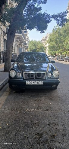 Mercedes E 220 d 1998, 652,382 km - 2.2 l - Xudat