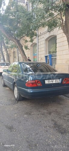 Mercedes E 220 d 1998, 652,382 km - 2.2 l - Xudat