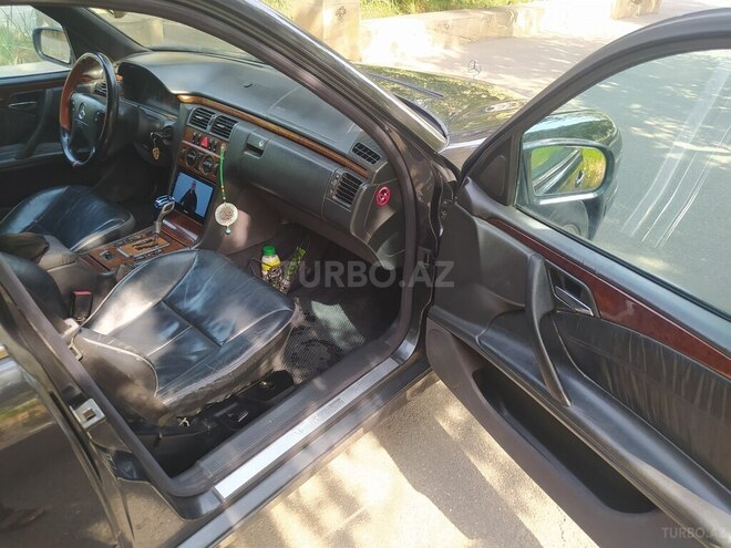 Mercedes E 220 d 1999, 499,540 km - 2.2 l - Ucar