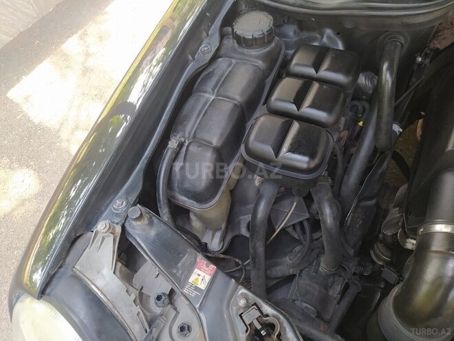 Mercedes E 220 d 1999, 499,540 km - 2.2 l - Ucar