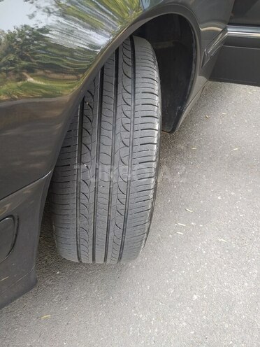 Mercedes E 220 d 1999, 499,540 km - 2.2 l - Ucar