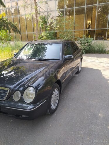 Mercedes E 220 d 1999, 499,540 km - 2.2 l - Ucar