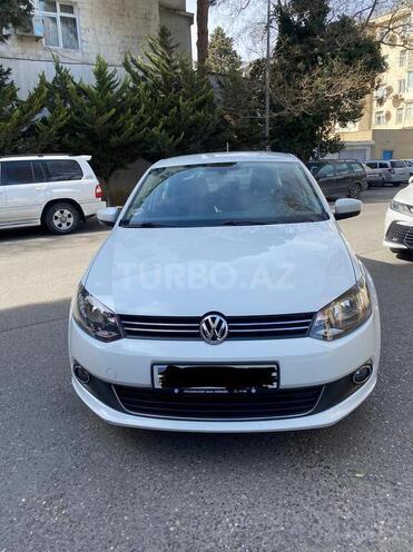Volkswagen Polo 2015, 90,000 km - 1.6 l - Bakı