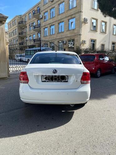 Volkswagen Polo 2015, 90,000 km - 1.6 l - Bakı