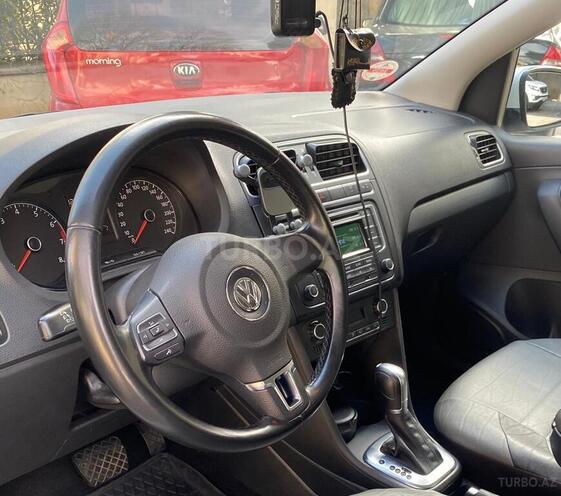 Volkswagen Polo 2015, 90,000 km - 1.6 l - Bakı