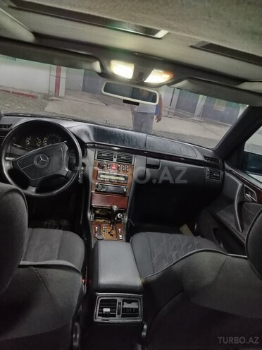 Mercedes E 220 1996, 327,280 km - 2.2 l - Lənkəran