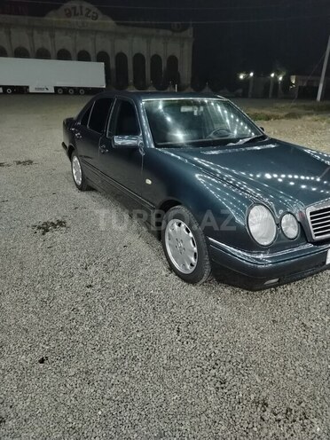 Mercedes E 220 1996, 327,280 km - 2.2 l - Lənkəran