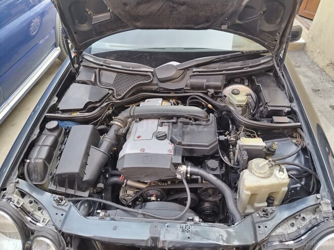 Mercedes E 220 1996, 327,280 km - 2.2 l - Lənkəran