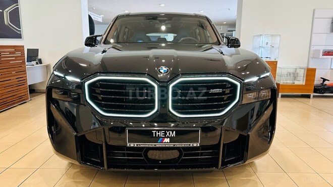 BMW XM 50e-1