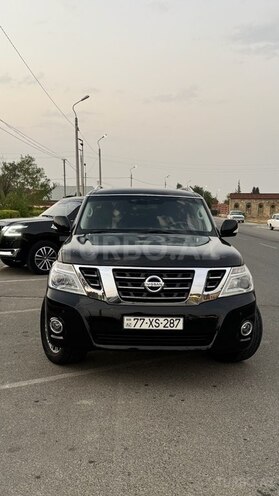 Nissan Patrol 2010, 270,000 km - 5.6 l - Bakı