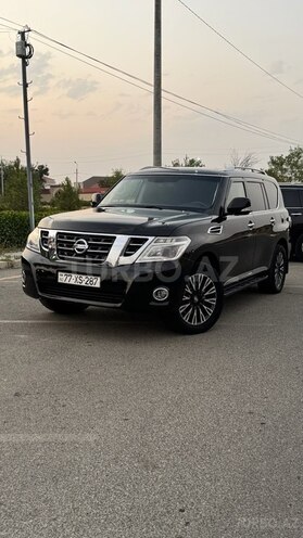 Nissan Patrol 2010, 270,000 km - 5.6 l - Bakı