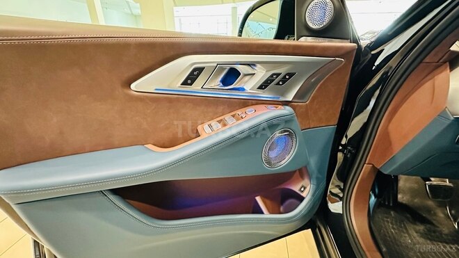 BMW XM 50e-21