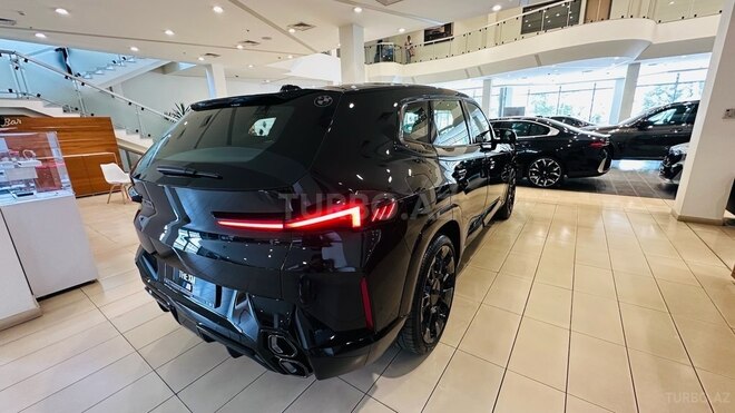BMW XM 50e-10
