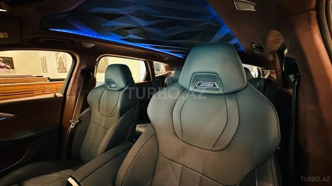 BMW XM 50e-14