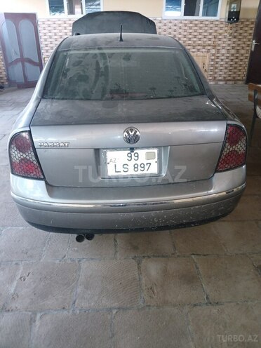 Volkswagen Passat 2002, 487,532 km - 1.8 l - Salyan