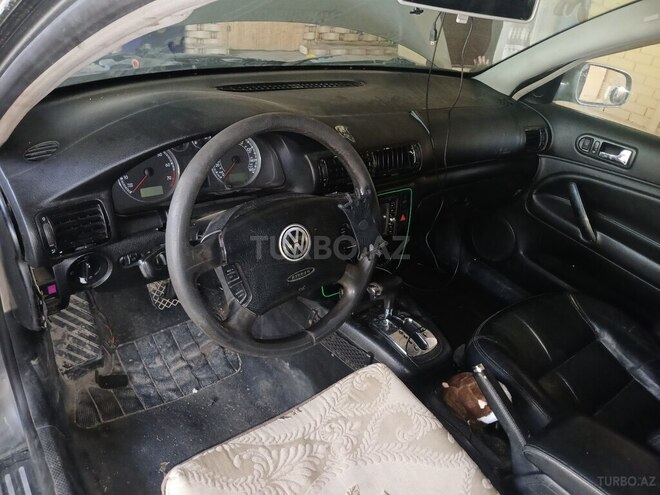 Volkswagen Passat 2002, 487,532 km - 1.8 l - Salyan