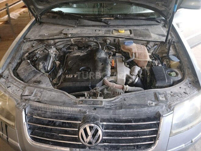 Volkswagen Passat 2002, 487,532 km - 1.8 l - Salyan