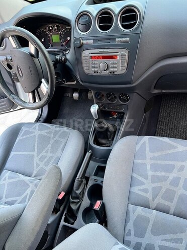 Ford Tourneo Connect 2010, 235,000 km - 1.8 l - Şəki